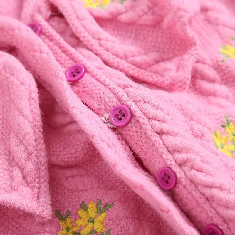 WOMAN 2026 Summer New Style Casual Fashion Stacked Eight Strand Weaving Flower Embroidery Knitwear Retro Women&