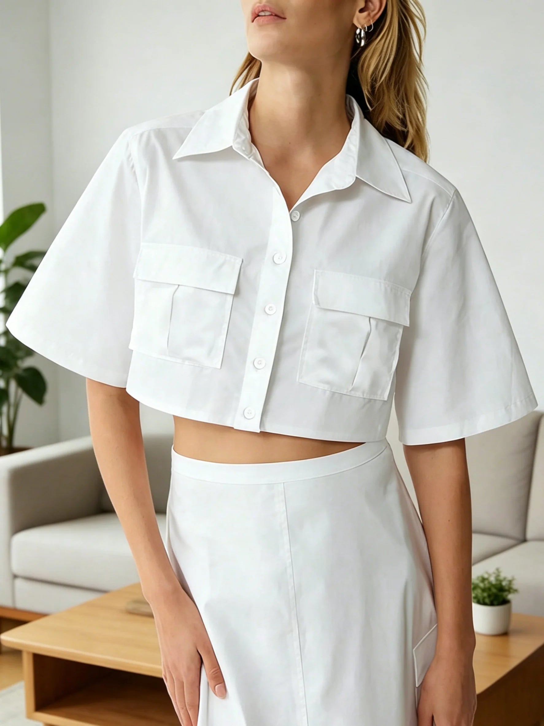 Cropped Button Down Shirt for Women Short Sleeve Collared Blouse with Flap Pockets Casual Office Streetwear Summer Crop Top