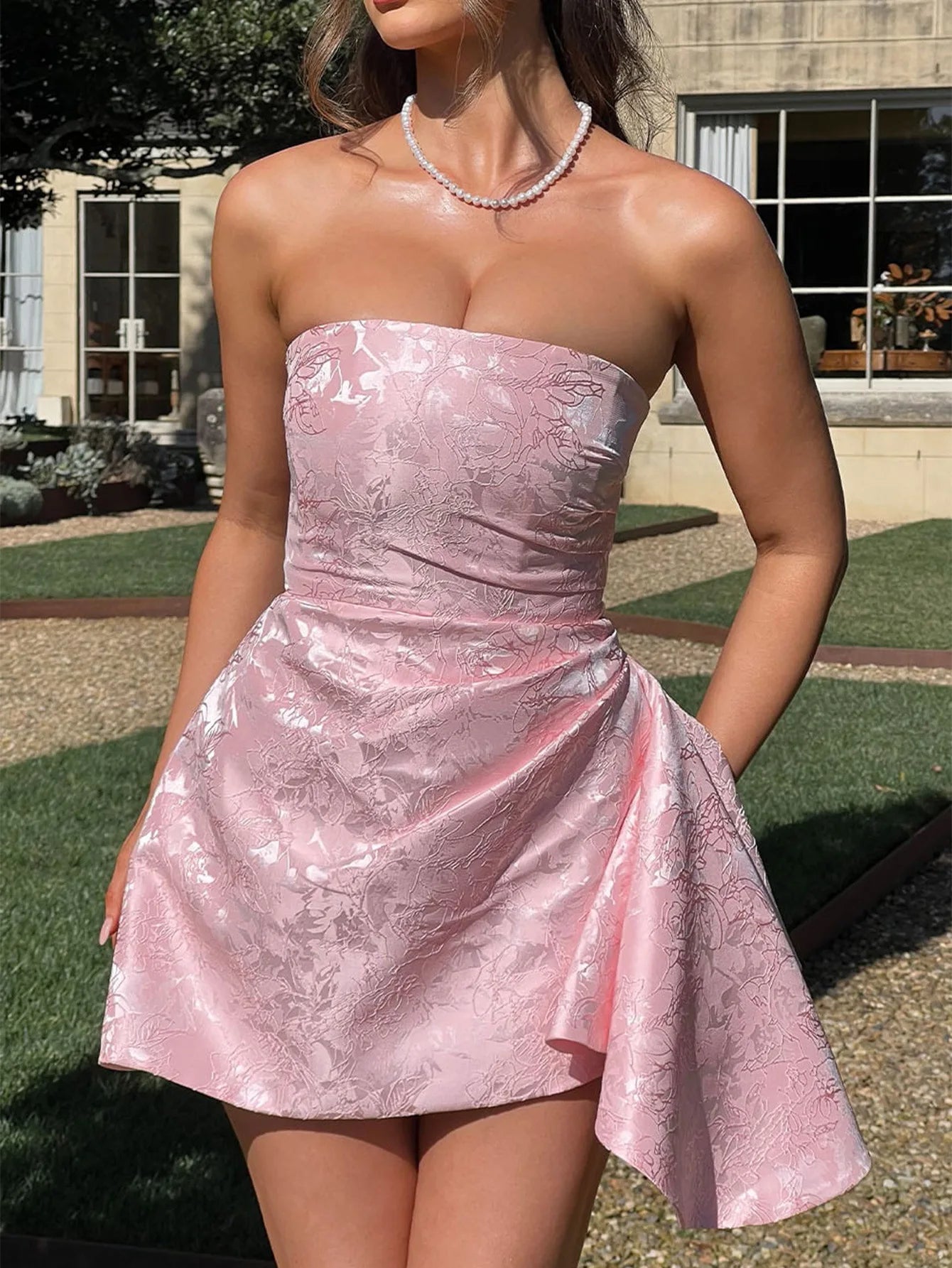 Sleeveless Off-Shoulder Sexy Evening Dress Celebrity Style Tub Top Dress Spring 2026