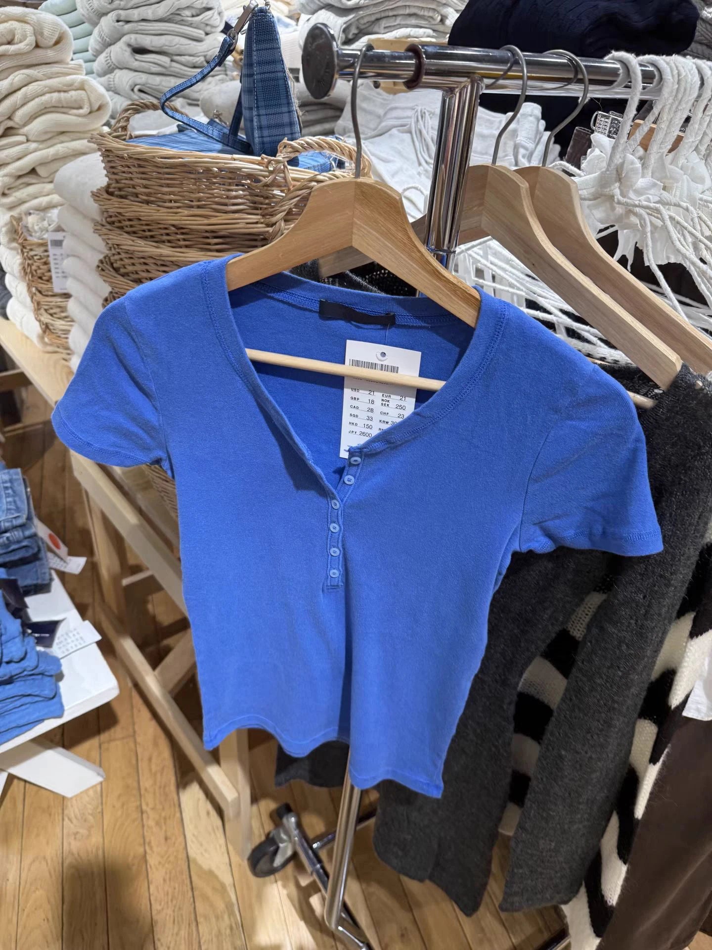 Six Buttons Short Sleeve T-shirts Woman Summer O-neck Cotton Slim Tee Tops Female Casual Simple Solid All-match Tshirts New