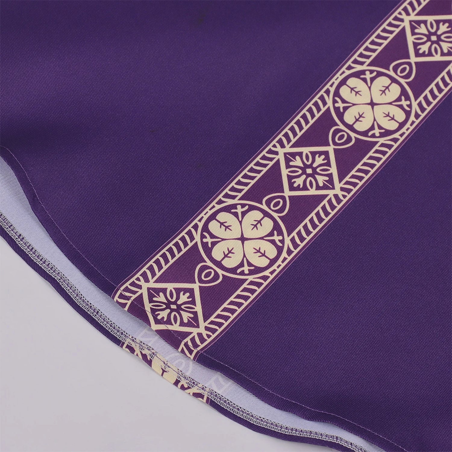 Men Catholic Church Priest Chasuble Embroidered Liturgical Robe Clergy Robe For Mass Prayer Costume Medieval Muslim Costume