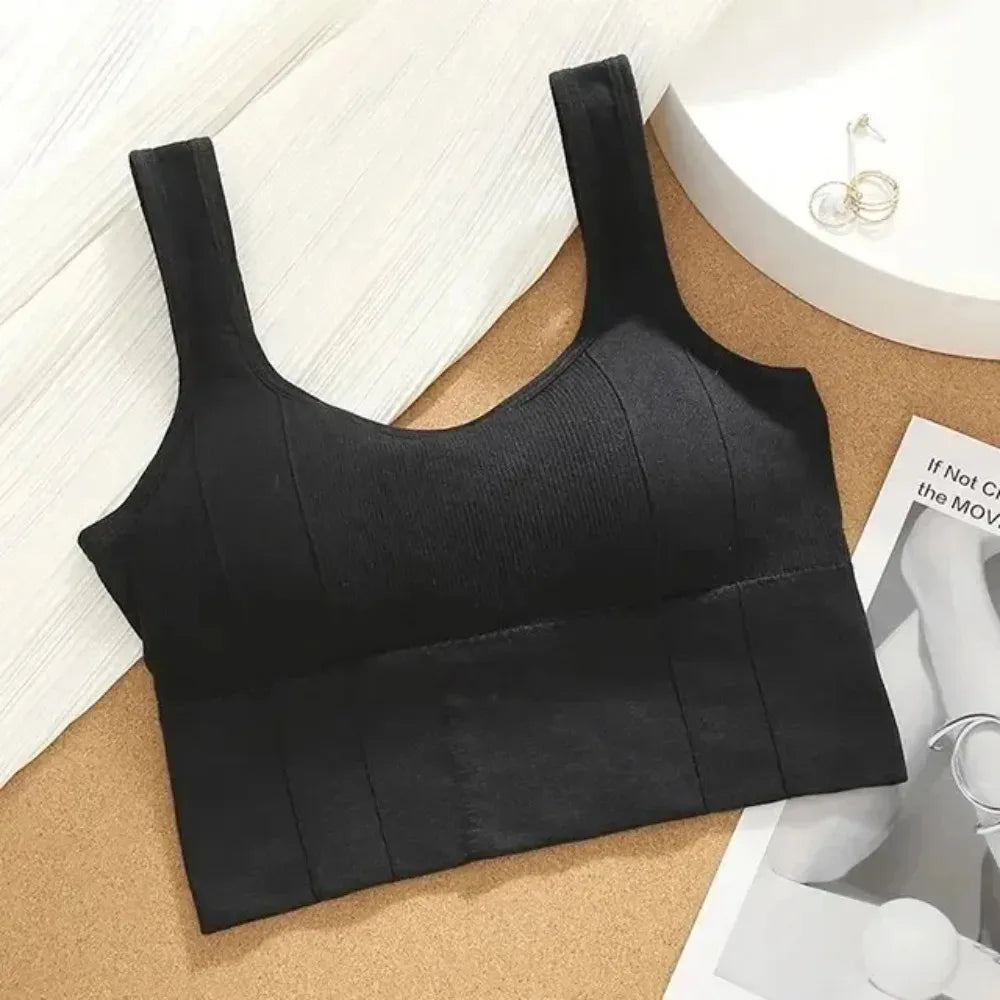 Sports bra with sweat-proof function for fitness wear. Women&