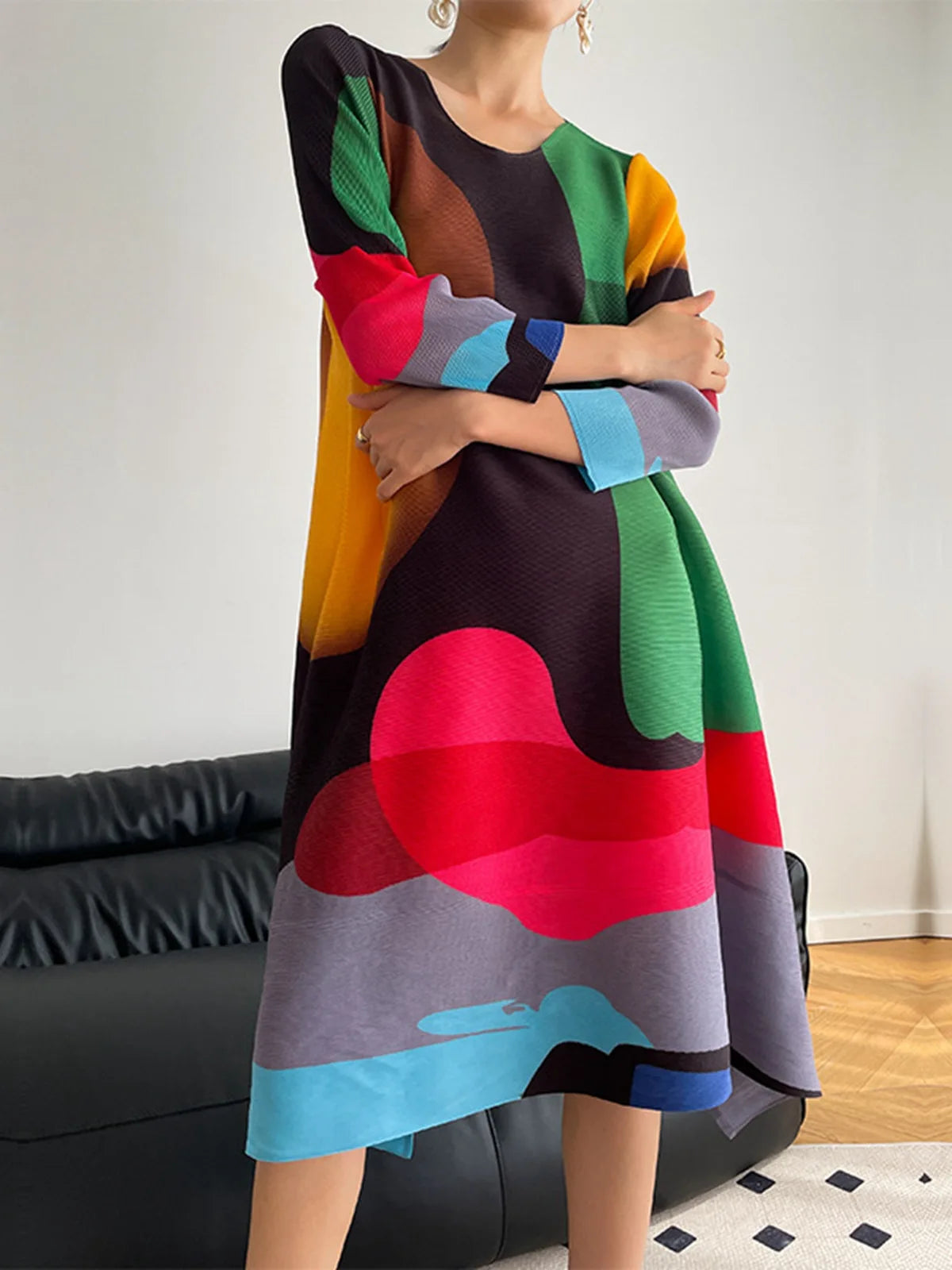 Fashionable printed dress for women, summer 2026, European and American style, plus size, slimming, pleated skirt for mothers.