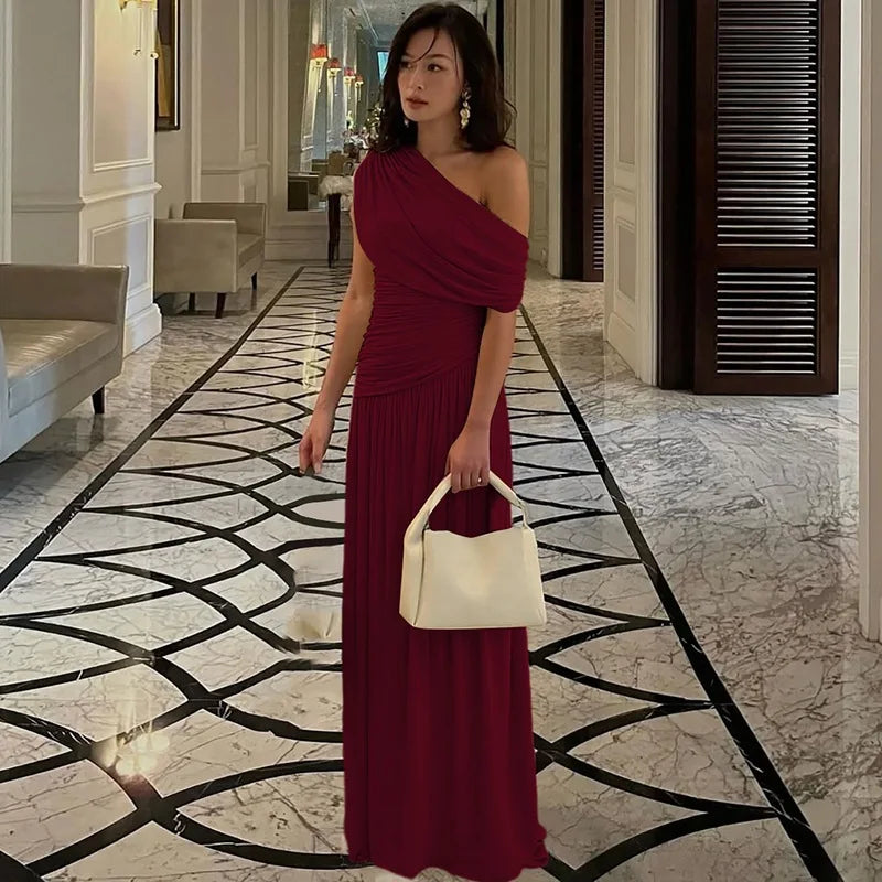 Seductive Dress Fashionable One-Shoulder Ruched Dress Minimalist Solid Asymmetrical Dress Irregular Hemline Wholesaler Gown