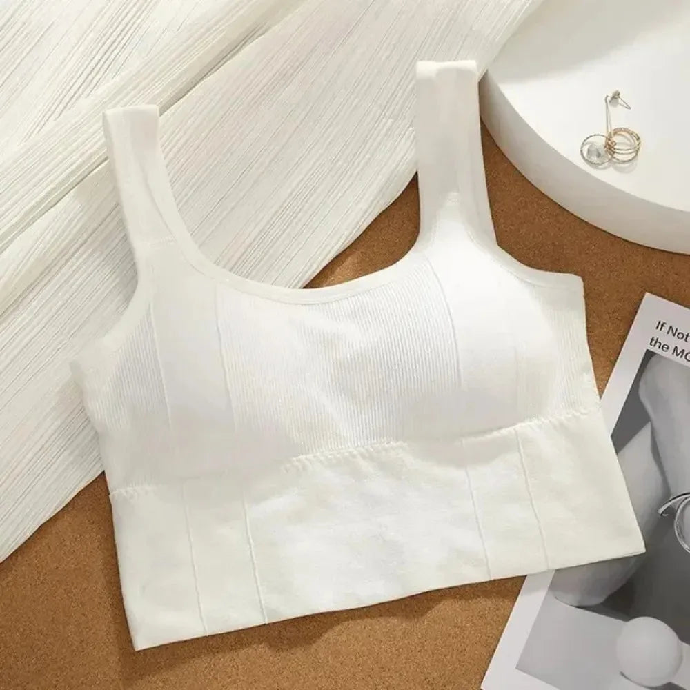 Sports bra with sweat-proof function for fitness wear. Women&