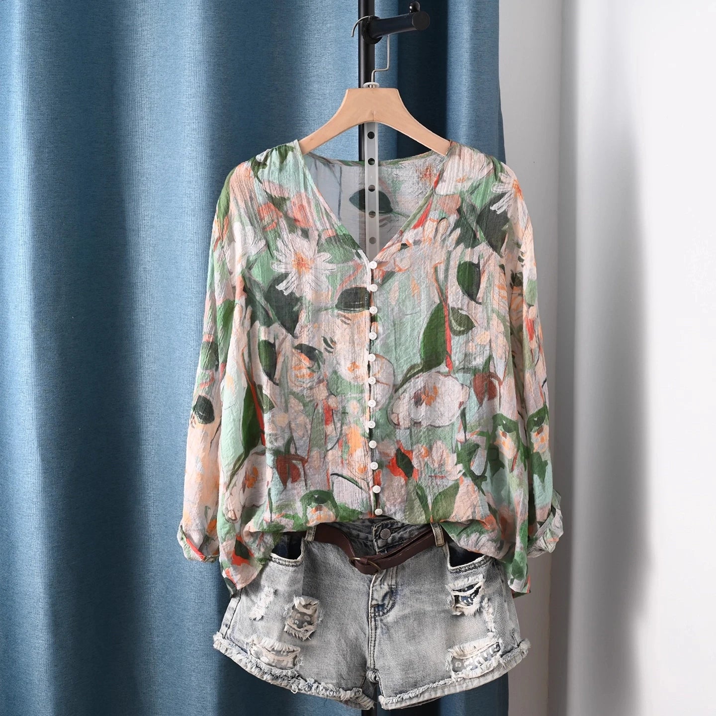 2026 Autumn clothes woman French fashion v neck rose floral print shirts and blouses for women vintage ladies tops