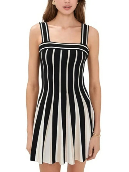 Striped fitted sleeveless fashionable short skirt