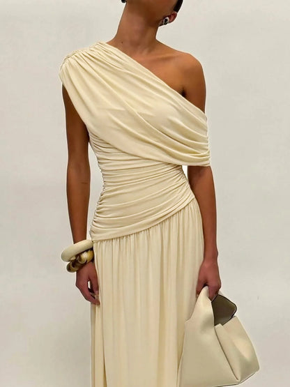 Seductive Dress Fashionable One-Shoulder Ruched Dress Minimalist Solid Asymmetrical Dress Irregular Hemline Wholesaler Gown